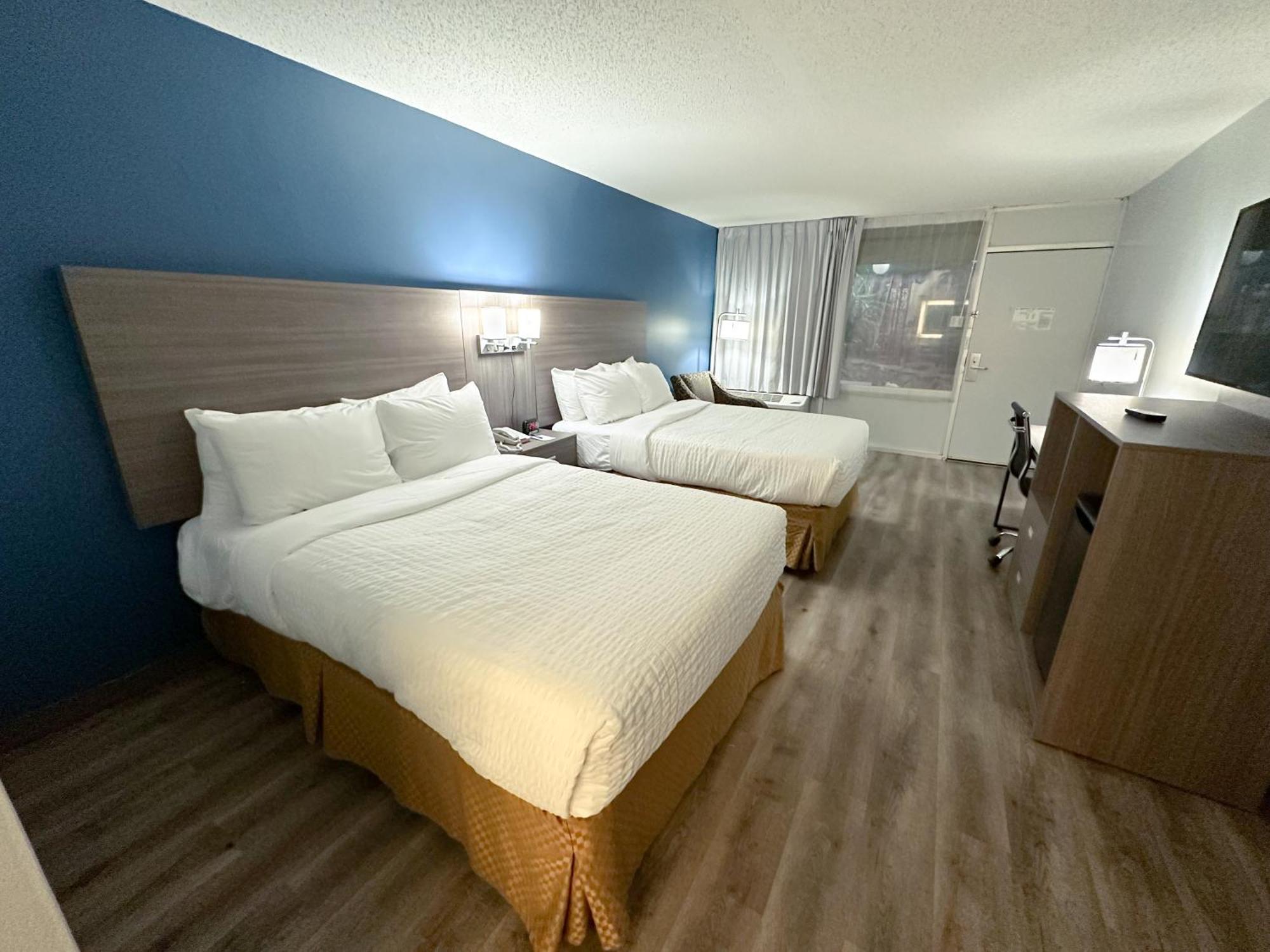 Clarion Inn Fort Collins Bagian luar foto