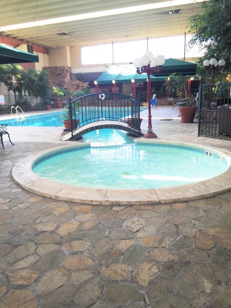 Clarion Inn Fort Collins Bagian luar foto